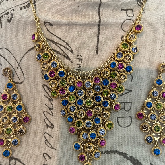 Bollywood inspired Gold Tone Necklace and Chandelier Earring Set - Picture 2 of 2